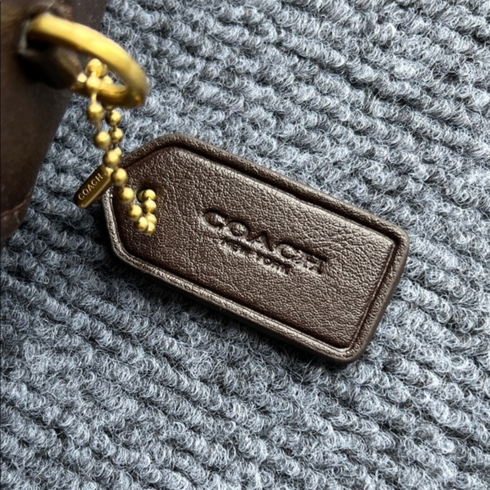 COACH Maple Leather Shoulder Bag - Picture 2 of 6